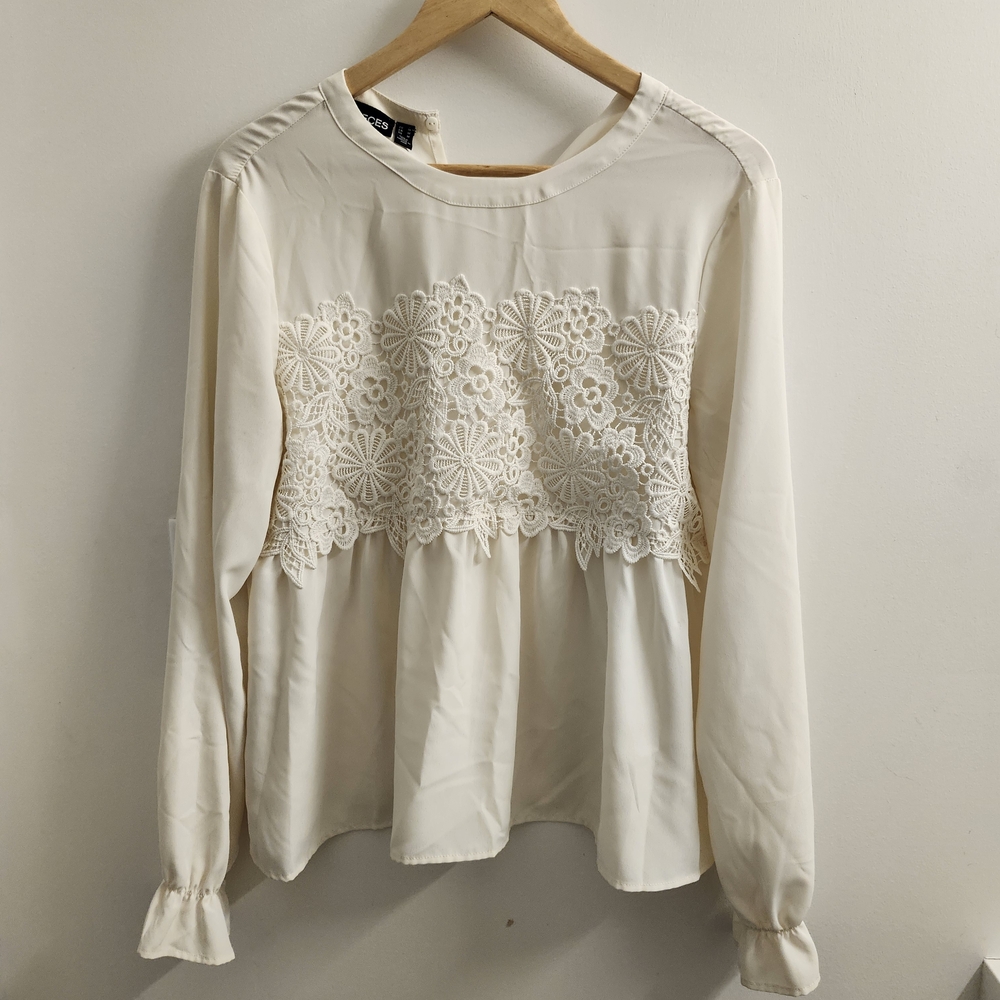 Chic Ivory Floral Lace Blouse